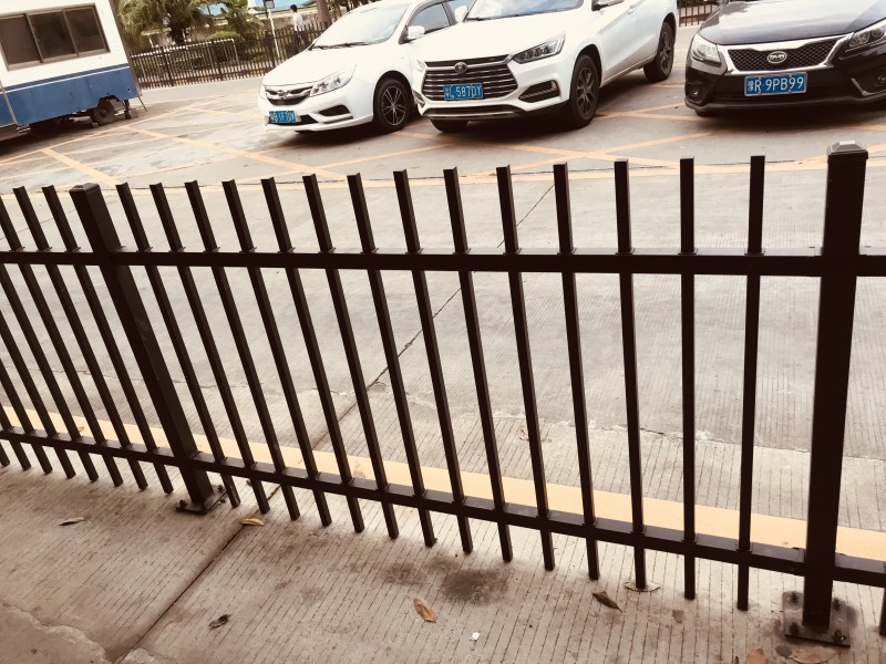 鋅鋼護(hù)欄